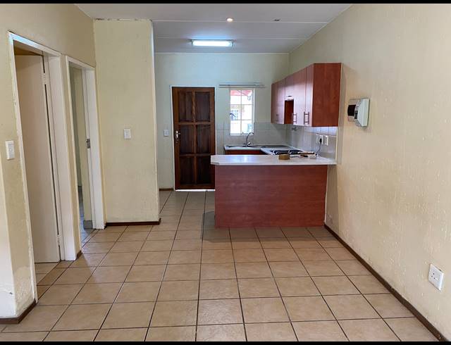 2 BEDROOM APARTMENT FOR SALE IN COMET